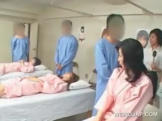Asiática morena mademoiselle golpes peluda johnson em o hospital
