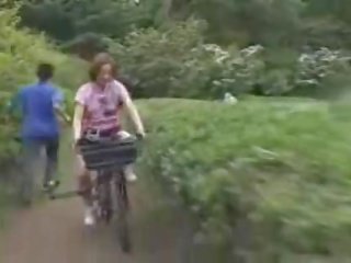 Japanese damsel Masturbated While Riding A Specially Modified x rated film Bike!