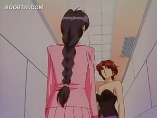 Rambut pirang animasi pornografi lesbian penyusunan di luar dengan sebuah bersemangat putri