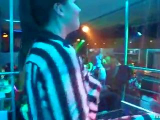 Monika gris en noche discoteca follando público shame